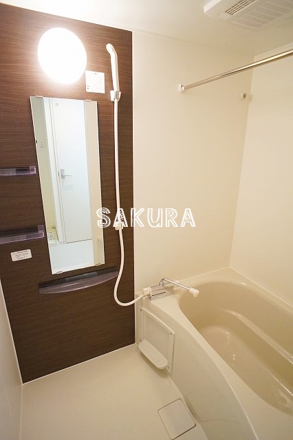 バス・シャワールーム　清潔感のある快適バスルーム♪