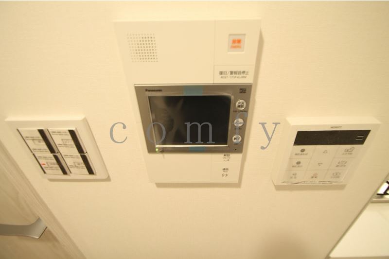 セキュリティ　モニター付きインターホン