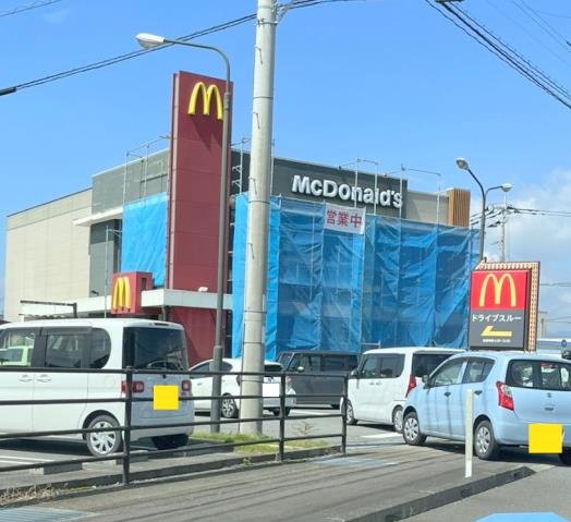 飲食店　マクドナルド１０号高鍋店（飲食店）まで836m