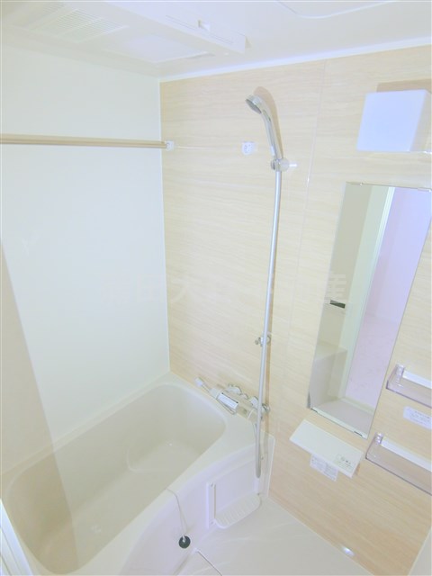 バス・シャワールーム　浴室乾燥機付きのお風呂