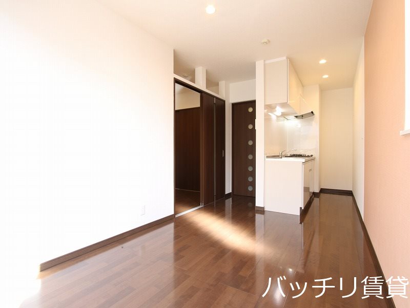 居室・リビング　同型シリーズタイプの為、現状を優先いたします