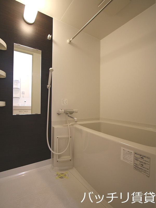 バス・シャワールーム　同型シリーズタイプの為、現状を優先いたします