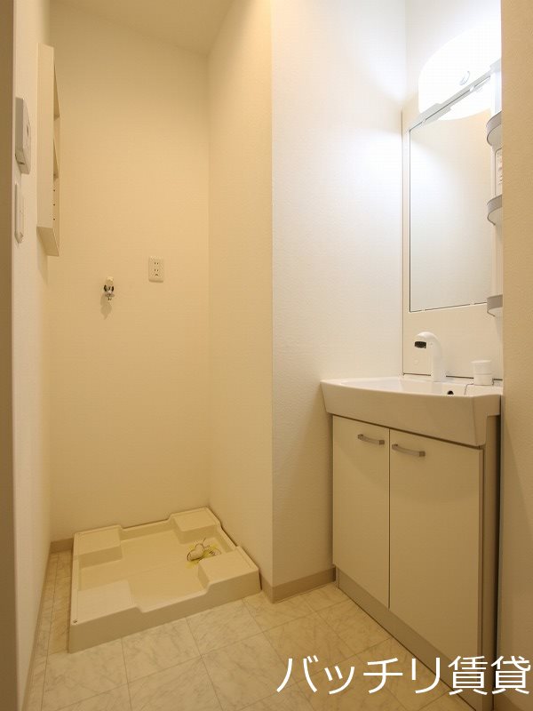 洗面設備　同型シリーズタイプの為、現状を優先いたします