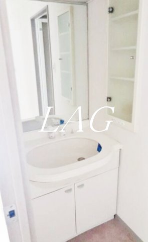 洗面設備　独立洗面台です。