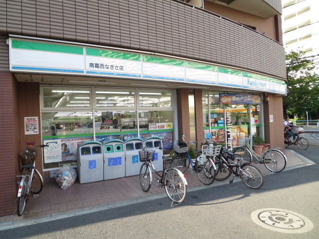 コンビニ　ファミリーマート（コンビニ）まで49m