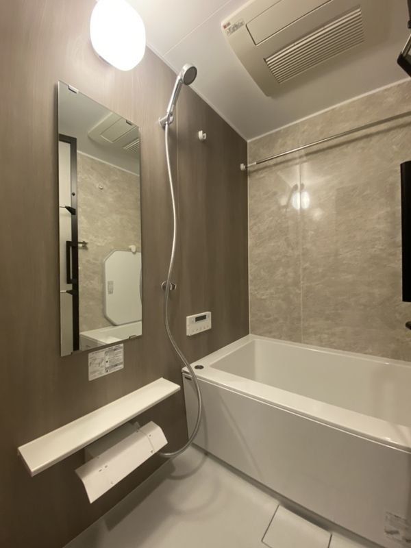 バス・シャワールーム