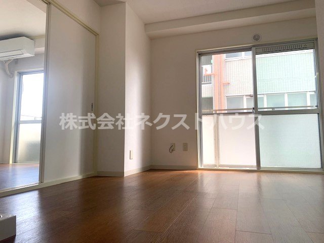 居室・リビング　別部屋参考写真です