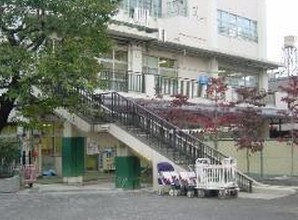 幼稚園・保育園　練馬区立北町第二保育園（幼稚園・保育園）まで383m