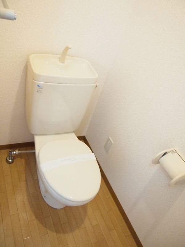 トイレ　清潔感のあるトイレ（同部屋イメージです）