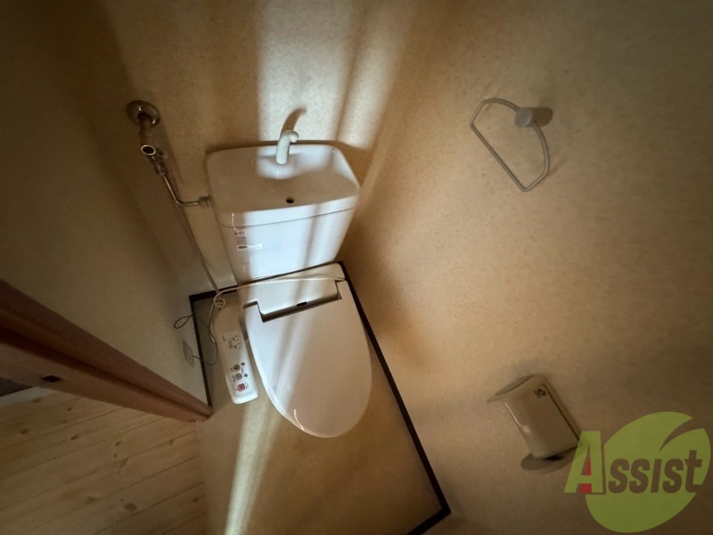 トイレ　こちらはトイレです。清潔感があり、安心して使用できます。