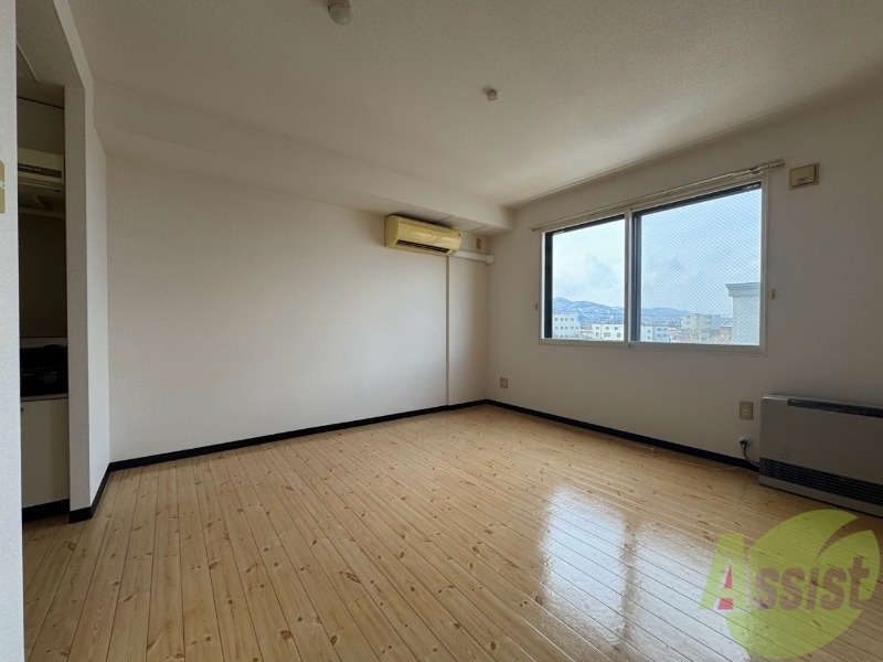 居室・リビング　広くてキレイなお部屋が広がっていて、充実した生活が送れそう。