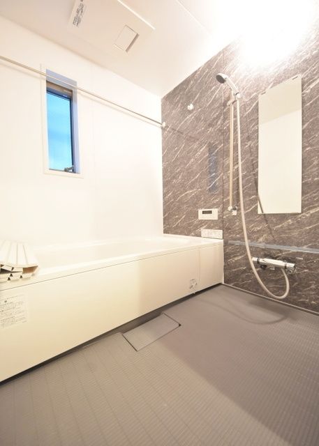 バス・シャワールーム　★★浴室乾燥機完備★★
