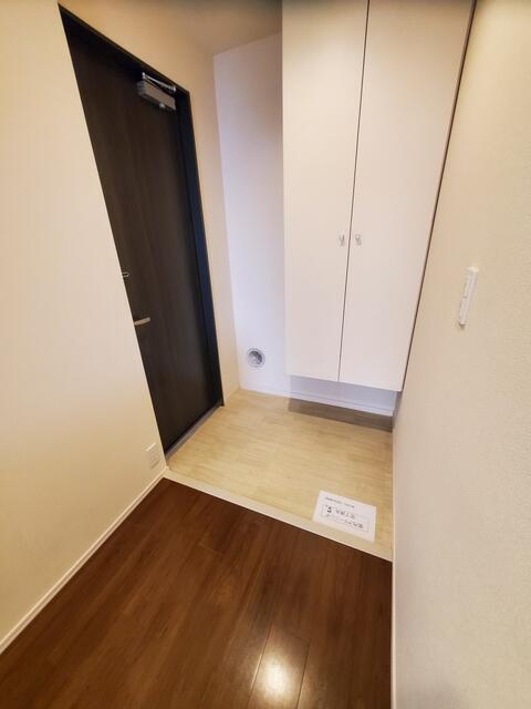 玄関　?