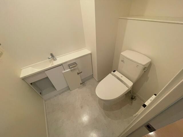 トイレ　※別部屋参考写真