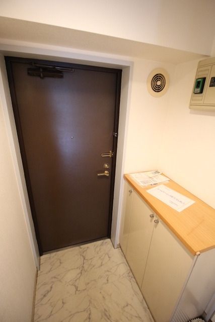 玄関　シューズBOX完備