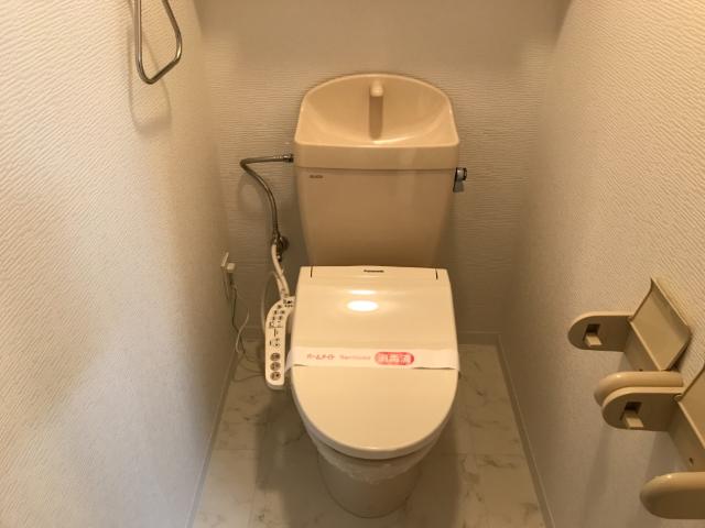 トイレ　シャワー付トイレ