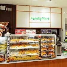 コンビニ　ファミリーマート済生会中津病院店（コンビニ）まで183m