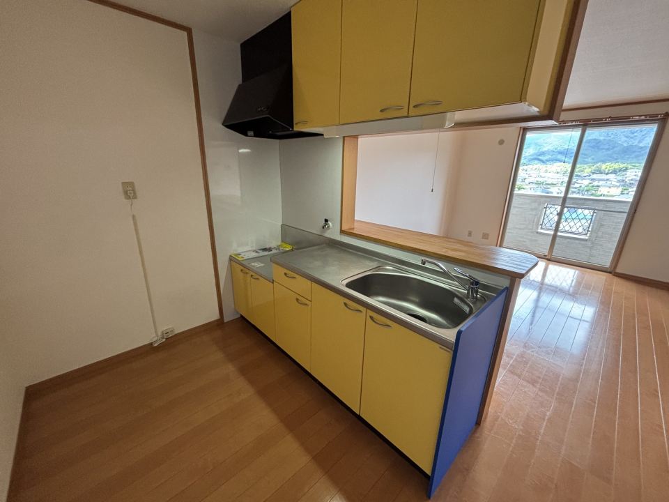 キッチン　対面式のキッチンで会話も弾みますね