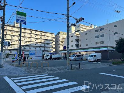 コンビニ　ファミリーマート 淀川東三国店（コンビニ）まで350m