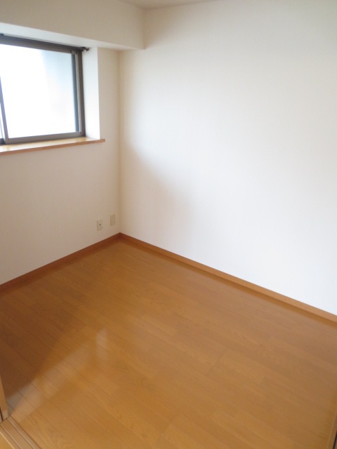 その他部屋・スペース　同じ部屋タイプの別部屋の写真です。現況と異なる場合は現況を優