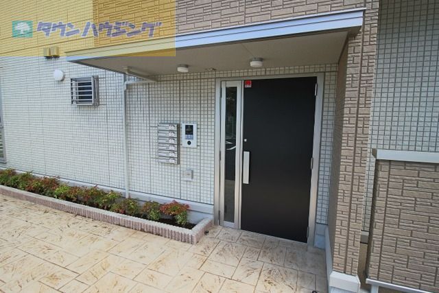エントランス　オートロック完備