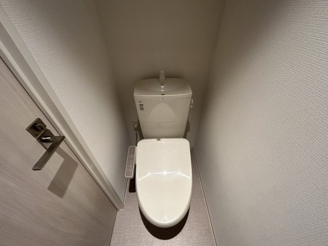 トイレ　※別部屋の参考写真です。