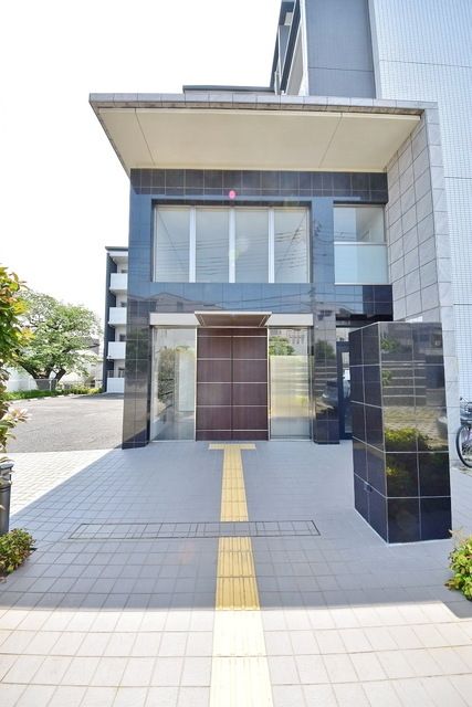 エントランス　★お問い合わせはタウンハウジングまで★