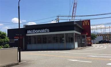 飲食店　マクドナルド156砺波店（飲食店）まで1298m