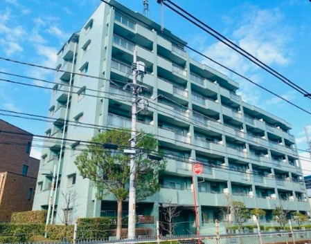 エントランス　宅配ボックス付で便利