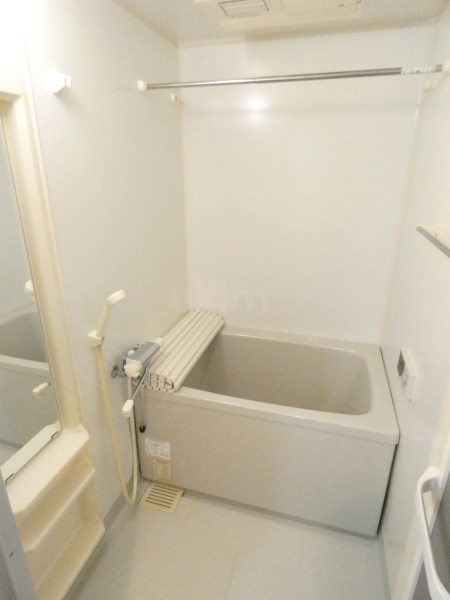 バス・シャワールーム　※別のお部屋の写真です