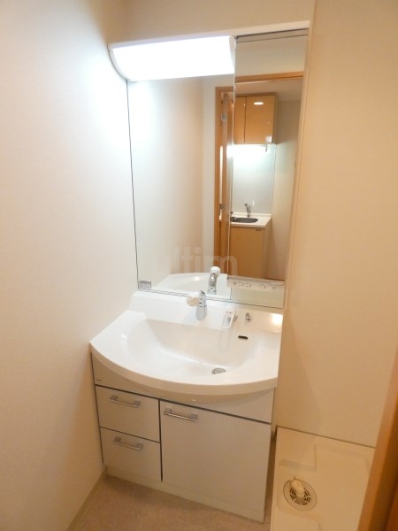 洗面設備　※別のお部屋の写真です