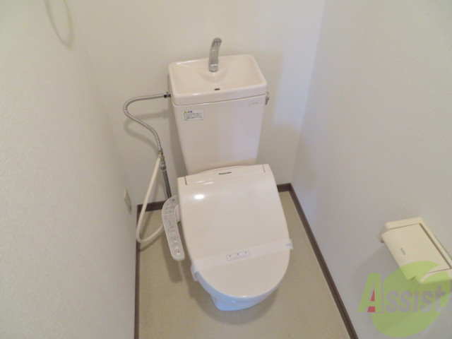 トイレ　トイレとお風呂が別なので清潔に使えて嬉しいですね