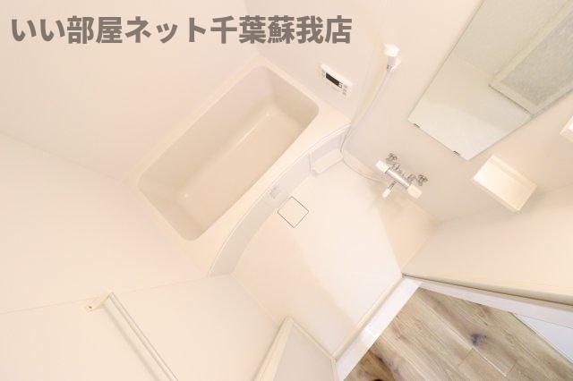 バス・シャワールーム　コンパクトで使いやすいお風呂です