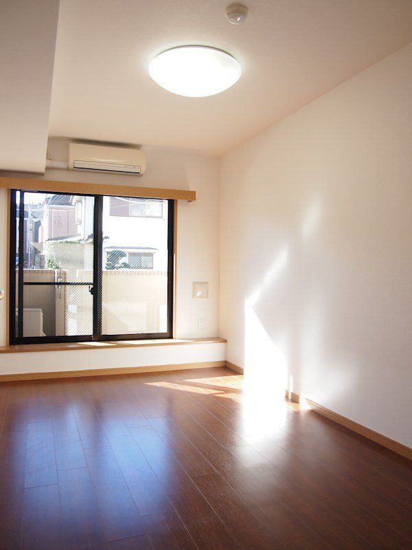 居室・リビング　※写真は同タイプの別のお部屋です