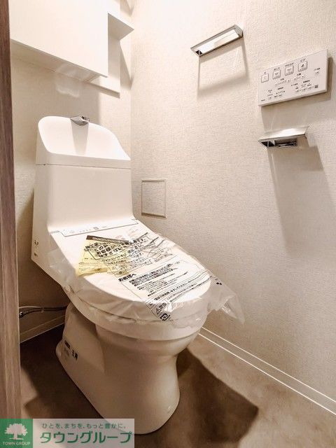 トイレ　※写真は同タイプ住戸です。
