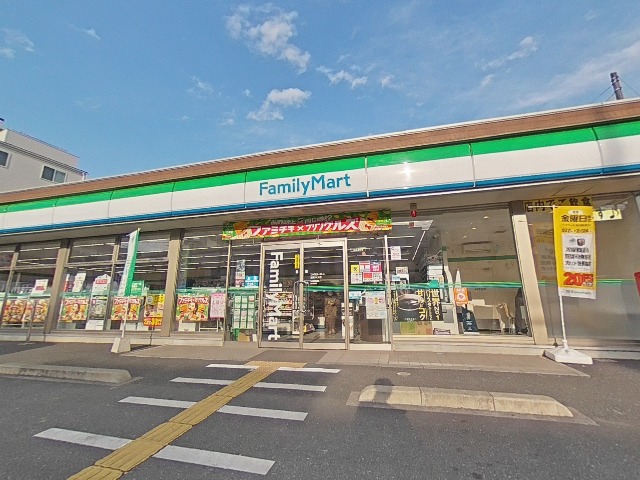 コンビニ　ファミリーマート 浦和本太店（コンビニ）まで467m