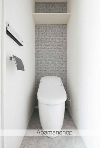 ＪＲ中央線 荻窪駅 徒歩12分 2階建 築8年のトイレ写真