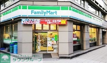 コンビニ　ファミリーマート新日本橋駅前店（コンビニ）まで370m