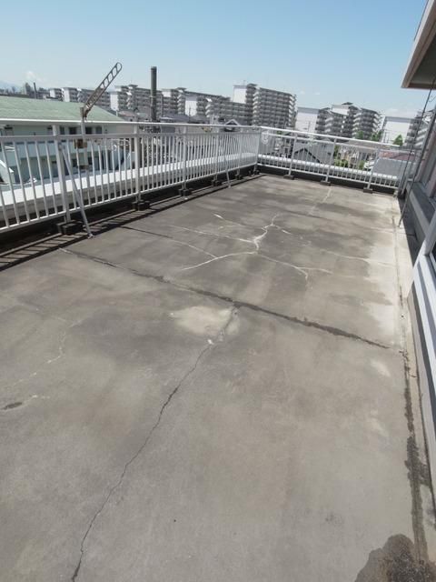 その他設備　♪大きなルーフバルコニー♪