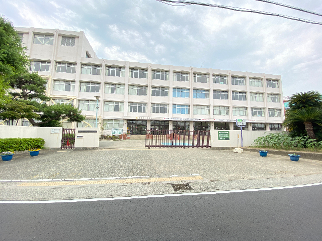 高校・高専　兵庫県立伊丹西高校（高校・高専）まで1287m