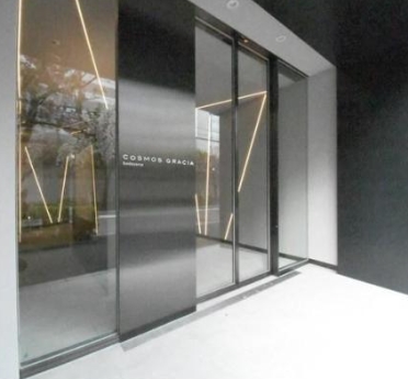 エントランス　☆ゆとりのあるエントランスです☆