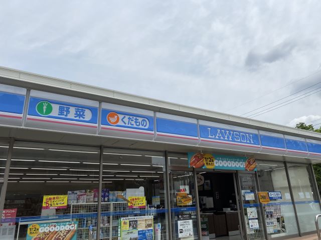 コンビニ　ローソン（コンビニ）まで190m