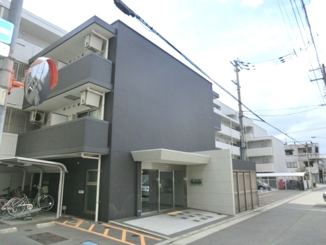 建物外観　オートロック・防犯カメラ付きで安心です！