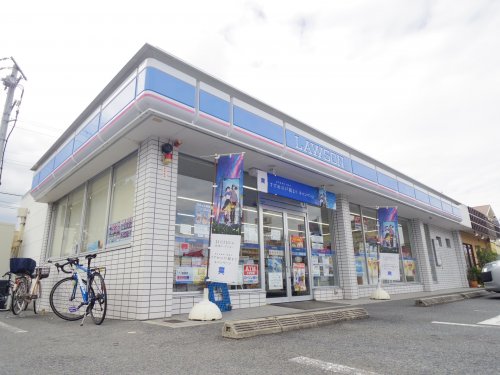 コンビニ　ローソン 桜井川合店（コンビニ）まで617m