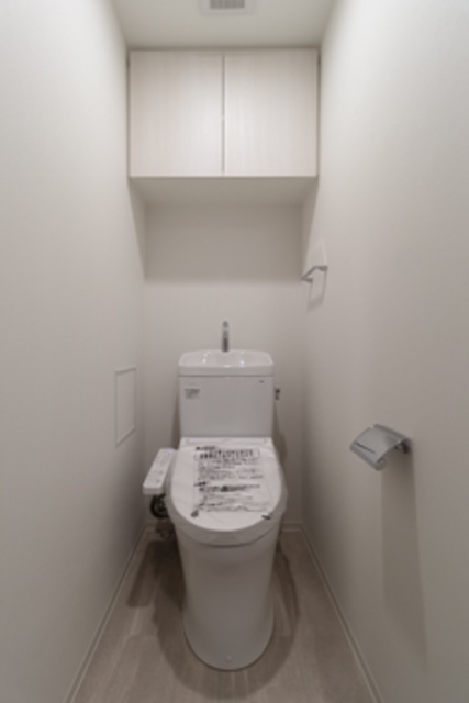 トイレ　※写真は同タイプ住戸です。