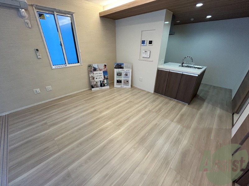 居室・リビング　８．３帖のリビングです。角部屋の為、二面採光になります。