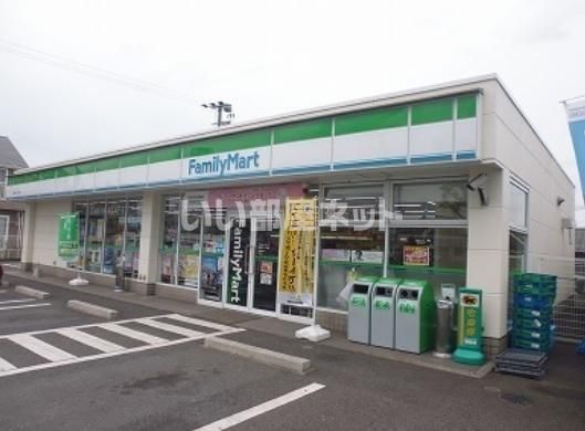 コンビニ　ファミリーマート 大分乙津港町店（コンビニ）まで517m