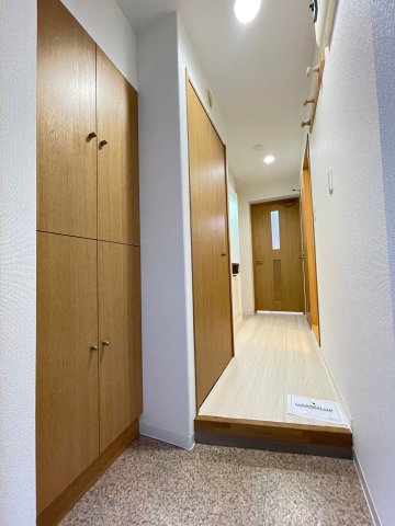 玄関　※画像は同物件別室となります。