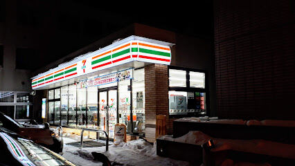 コンビニ　セブンイレブン札幌東苗穂7条店（コンビニ）まで684m