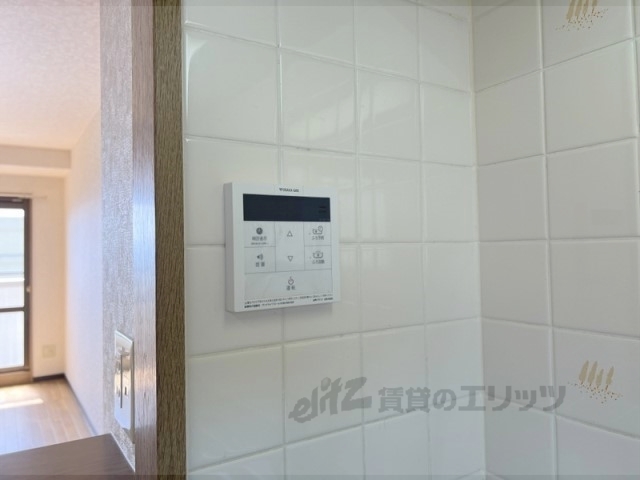 その他設備　給湯器リモコン